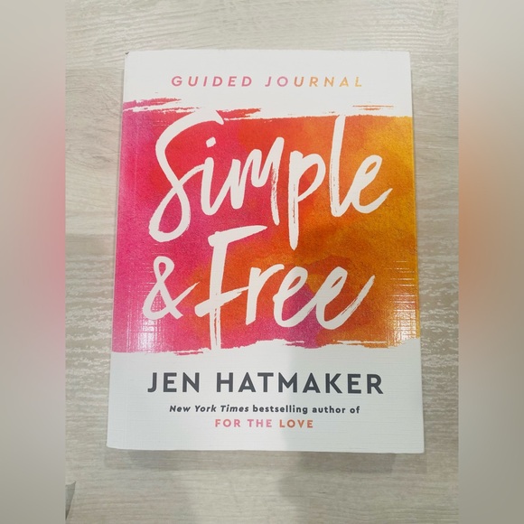 Simple and Free: Guided Journal Book by Jen Hatmaker - Picture 4 of 11